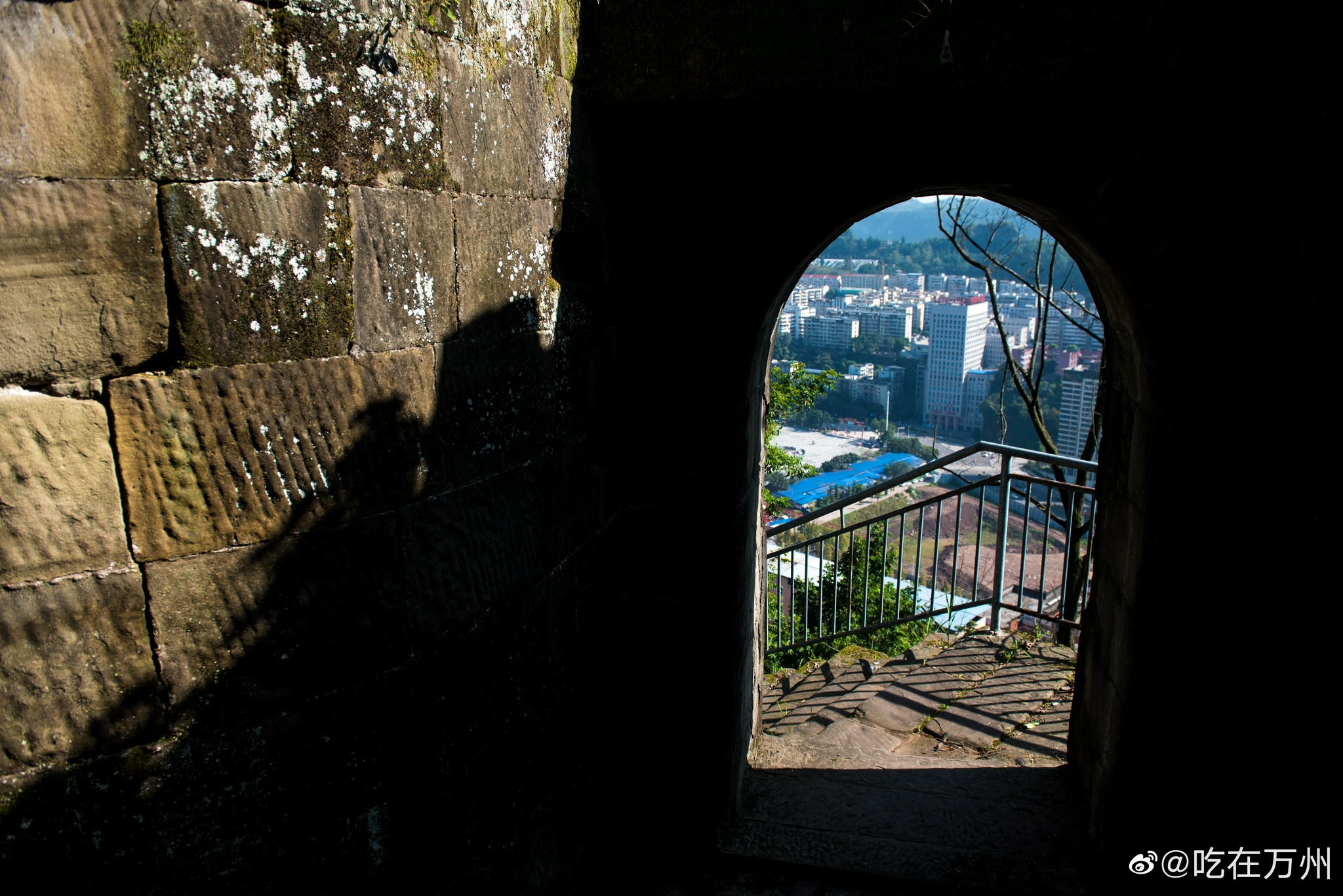 天城依空的天子城是万州八景之一