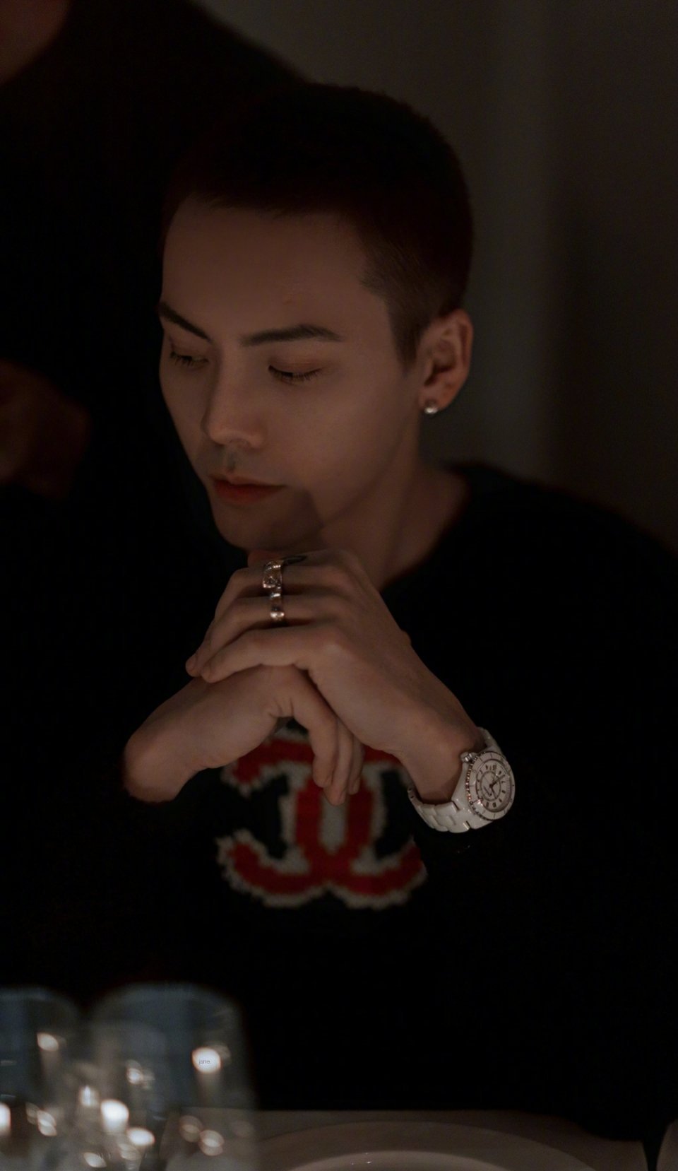 造谣一张嘴,辟谣跑断腿,闲着没事来看看帅哥吧,陈伟霆寸头好a