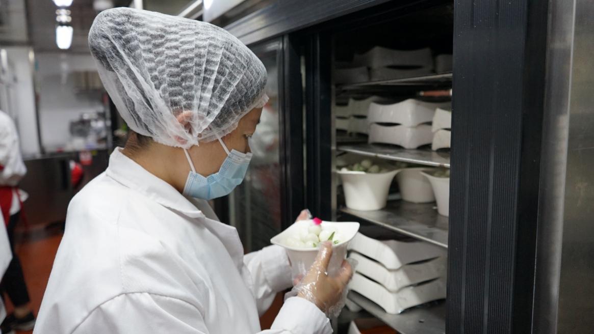 全流程把牢入口关 食品安全管理师守护舌尖上的安全