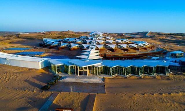 内蒙古一奇葩酒店,拥有30700平方米的面积,宛如一朵盛开的莲花休闲区蓝鸢梦想 - Www.slyday.coM 内蒙古一奇葩酒店,拥有30700平方米的面积,宛如一朵盛开的莲花休闲区蓝鸢梦想 - Www.slyday.coM