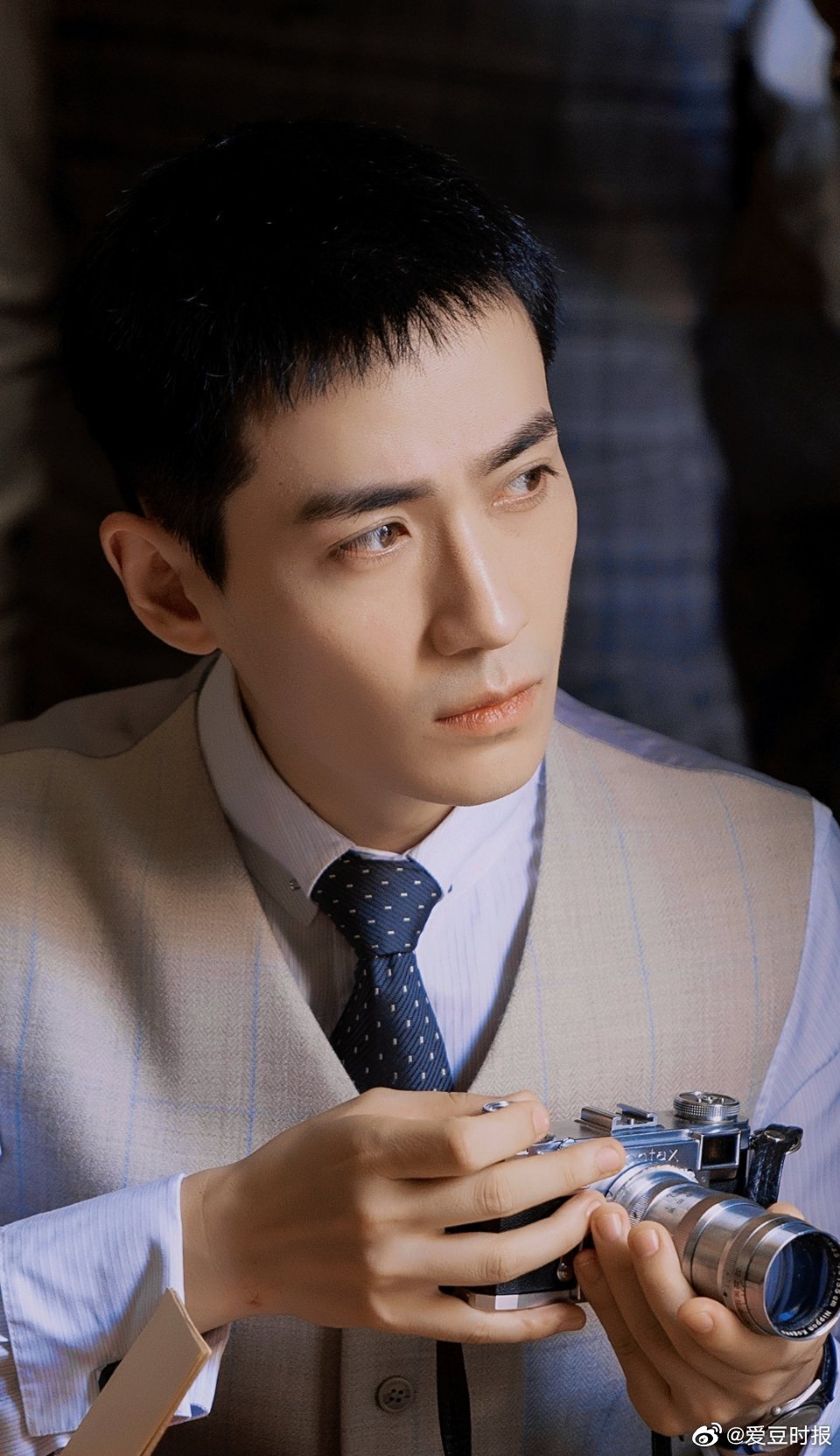 《叛逆者》今晚开播,朱一龙饰演的林南笙……_高清图集_新浪网