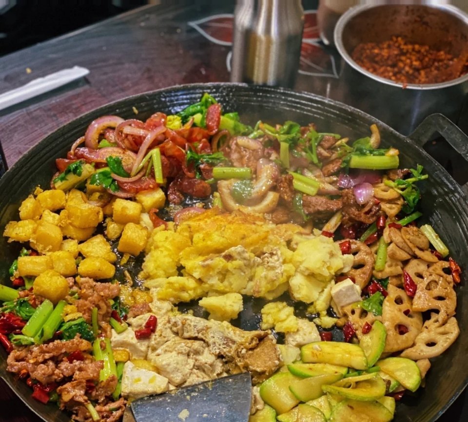 贵州独有的美食——烙锅_高清图集_新浪网