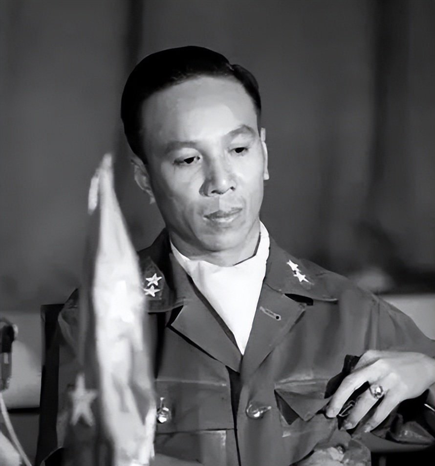 号称“世界第四大武装力量”的南越军,为何仅55天就被北越团灭|西贡|美军|阮文绍_新浪新闻