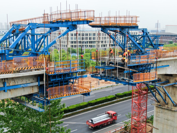 经济江苏南沿江铁路南京段桥梁施工进入收尾冲刺阶段