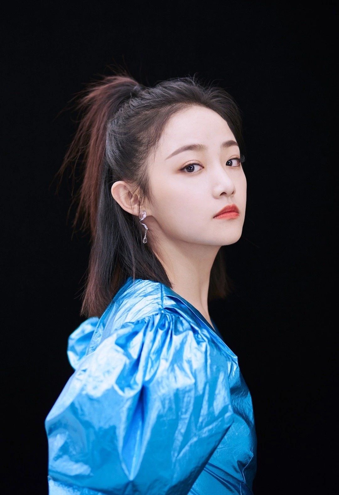 95后小花吴佳怡三剧霸屏背后一个职业演员的野心buff