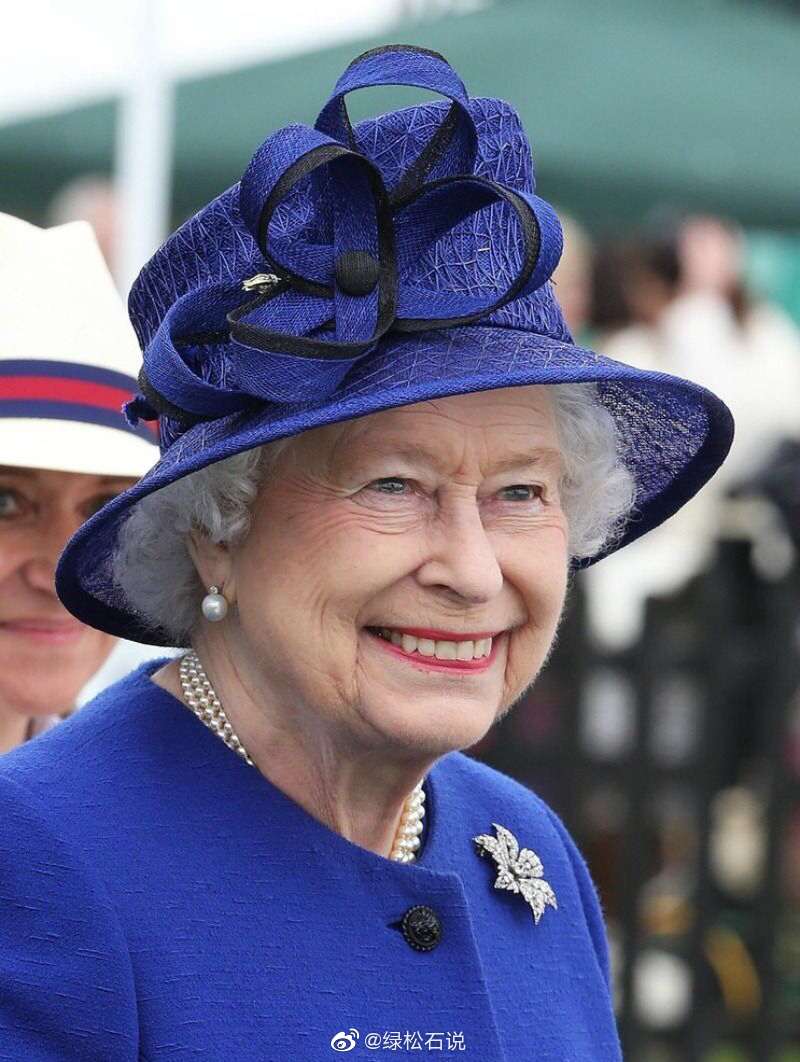 皇室珠宝 | 英国女王伊丽莎白二世·胸针