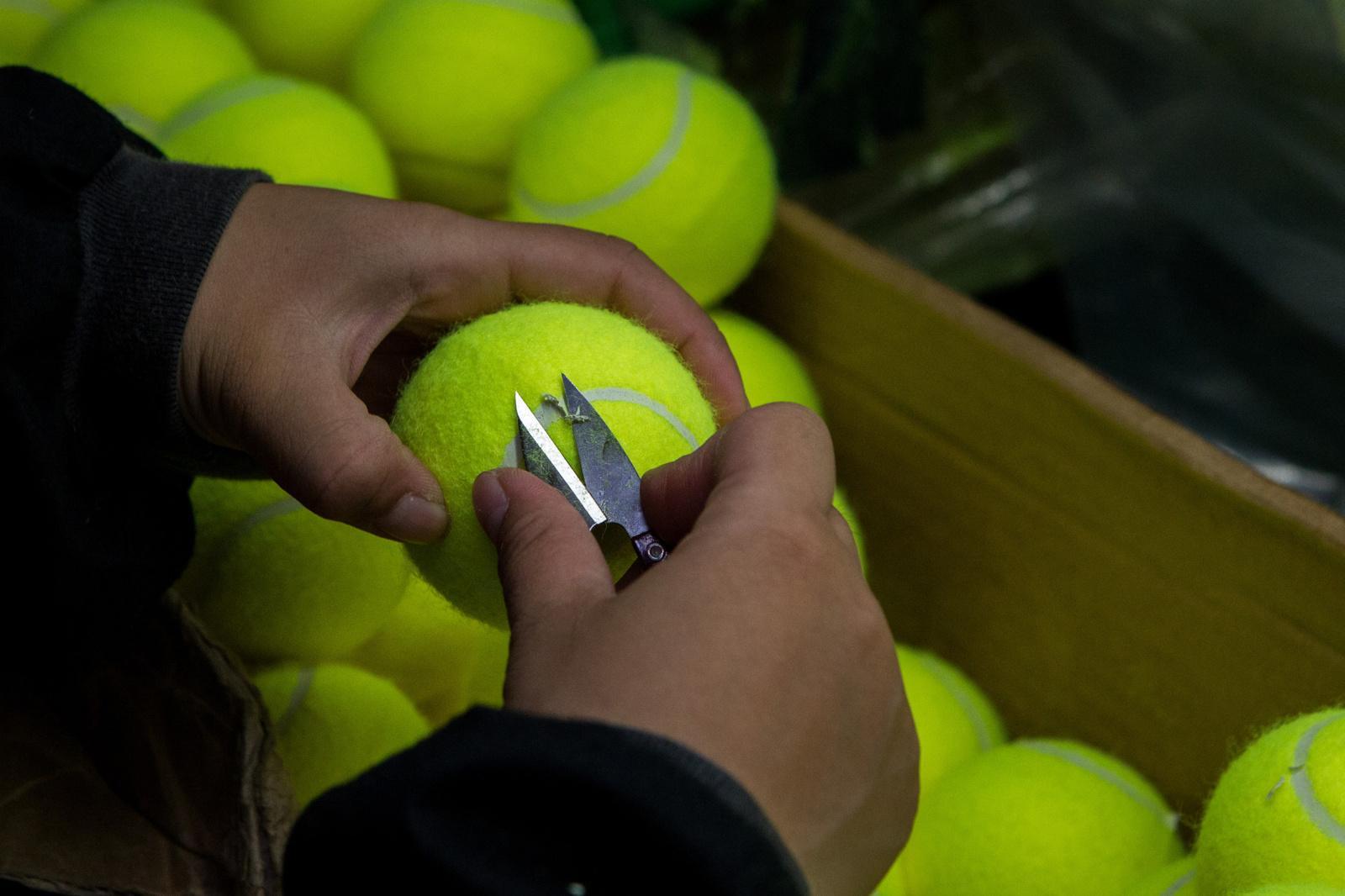 Wilson维尔胜网球拍 全碳纤维网拍四季系列网球拍 EXCLUSIVE103 WR116010 冰晶蓝（冬）-网球拍-优个网