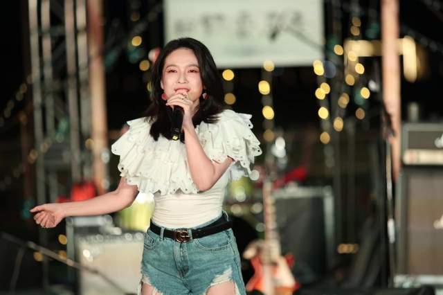 听风吹稻浪！李维真、濮曼乐队、杨添茸等歌手与多位云南快手达人休闲区蓝鸢梦想 - Www.slyday.coM