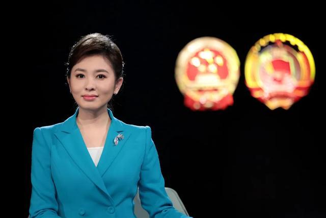 两会云访谈丨小翟专访张常荣:稳就业,放大招!