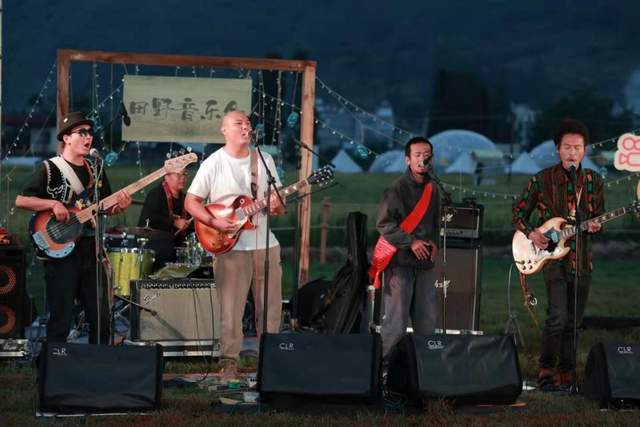 听风吹稻浪！李维真、濮曼乐队、杨添茸等歌手与多位云南快手达人休闲区蓝鸢梦想 - Www.slyday.coM