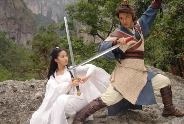 因嫌片酬少,拒演《神雕侠侣》成就了刘亦菲,网友:谢不演之恩