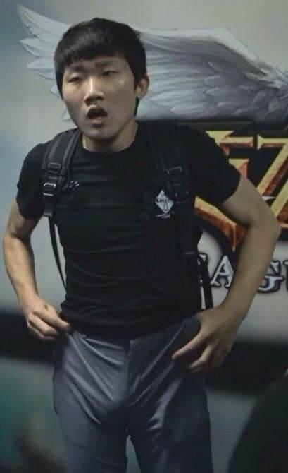 老omg合体,灵药已成lol手游战队老板,伞皇已经变鸟皇!