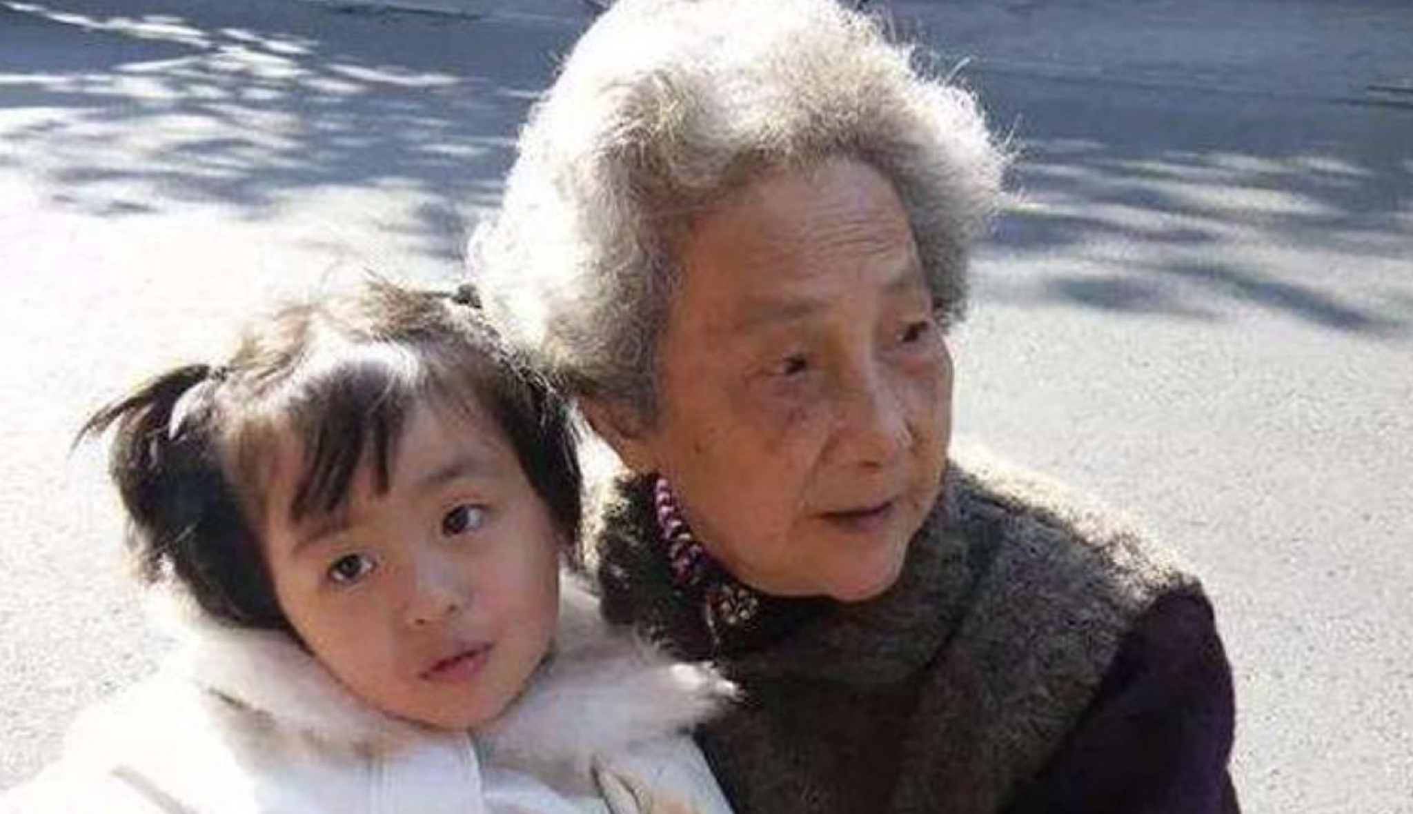 “再有时间精力,也别帮女儿带娃”,老人含泪忠告:获得众人认同休闲区蓝鸢梦想 - Www.slyday.coM “再有时间精力,也别帮女儿带娃”,老人含泪忠告:获得众人认同休闲区蓝鸢梦想 - Www.slyday.coM