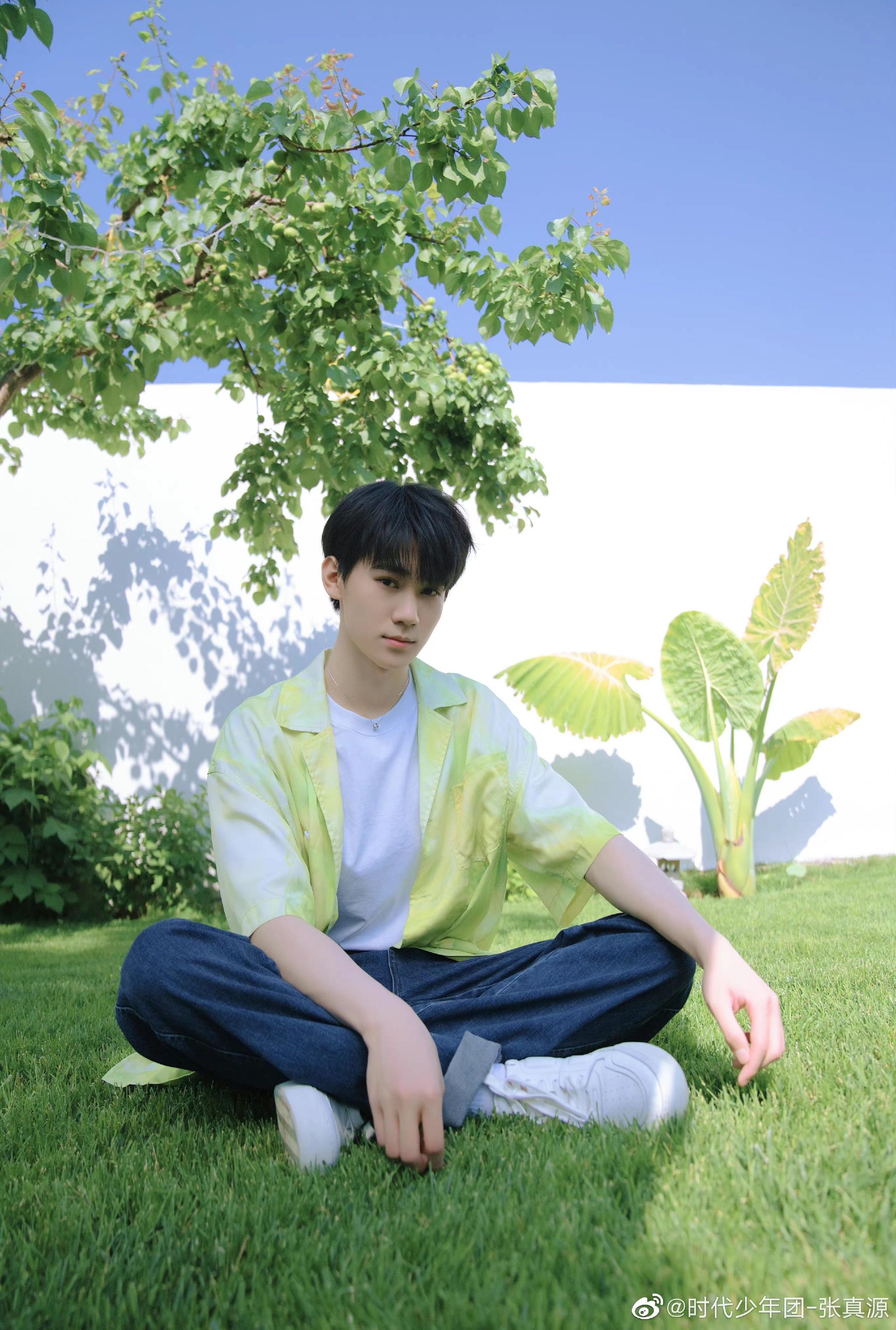 张真源晒新歌你要快乐mv花絮照 阳光干净的小张同学……|张真源|花絮
