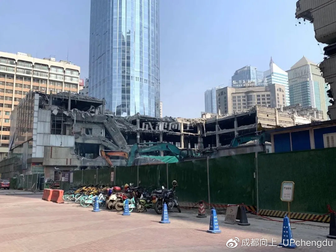 从百货大楼到 “ 天府红 ” ,天府广场的商业能重振雄风吗?__财经头条
