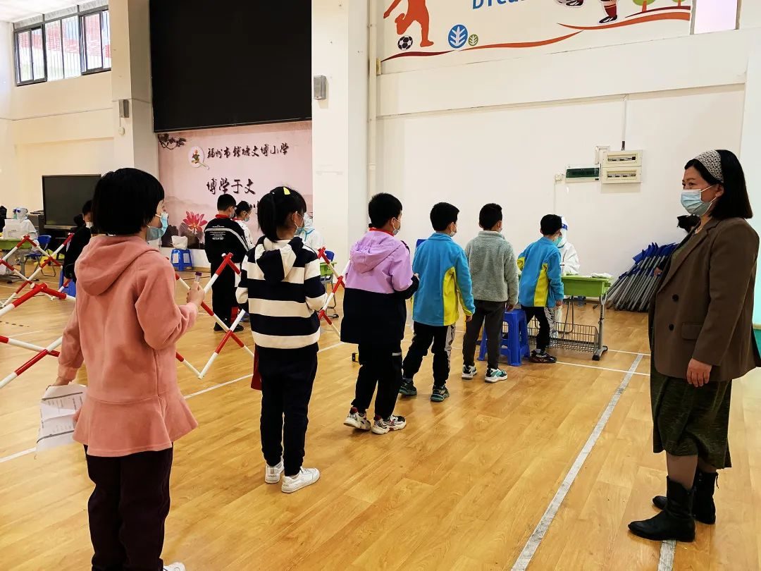 福州师生核酸采样现场直击！要复课啦，你准备好了吗？休闲区蓝鸢梦想 - Www.slyday.coM