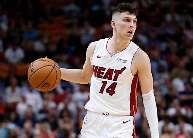 东部高管称若希罗未能提前续约 新季或防守懒散+刷数据+不愿传球休闲区蓝鸢梦想 - Www.slyday.coM 东部高管称若希罗未能提前续约 新季或防守懒散+刷数据+不愿传球休闲区蓝鸢梦想 - Www.slyday.coM