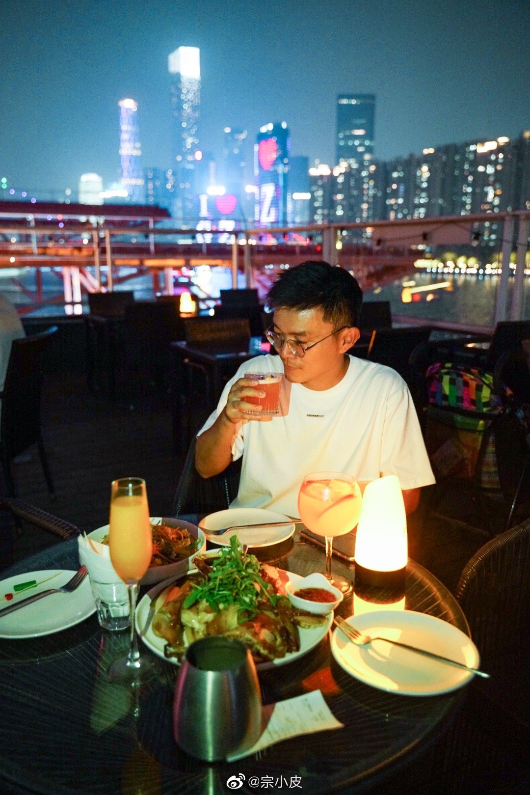 来广州玩晚上可以来珠江琶醍的餐厅吃饭