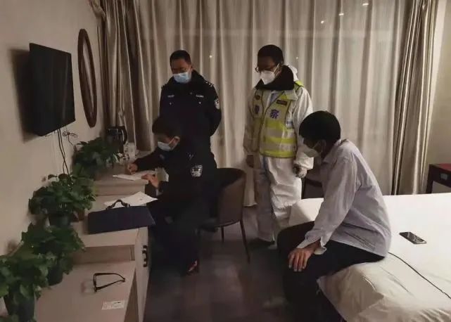 山西高速路上一司机被查住了!定点隔离!部分太原市民发现健康码变红变黄,该怎么办?权威解答来了休闲区蓝鸢梦想 - Www.slyday.coM 山西高速路上一司机被查住了!定点隔离!部分太原市民发现健康码变红变黄,该怎么办?权威解答来了休闲区蓝鸢梦想 - Www.slyday.coM