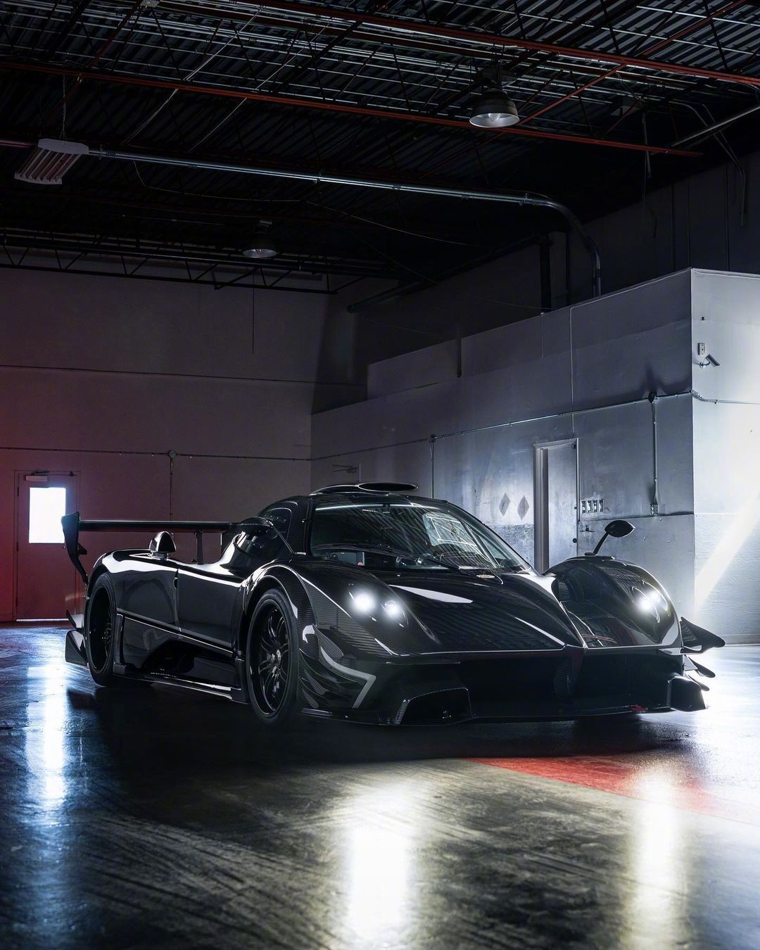 帕加尼zondar(帕加尼zonda c)