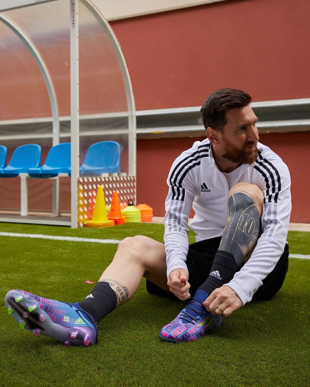 梅西新战靴发布!今天训练梅西已经穿上了新战靴!_高清图集_新浪网