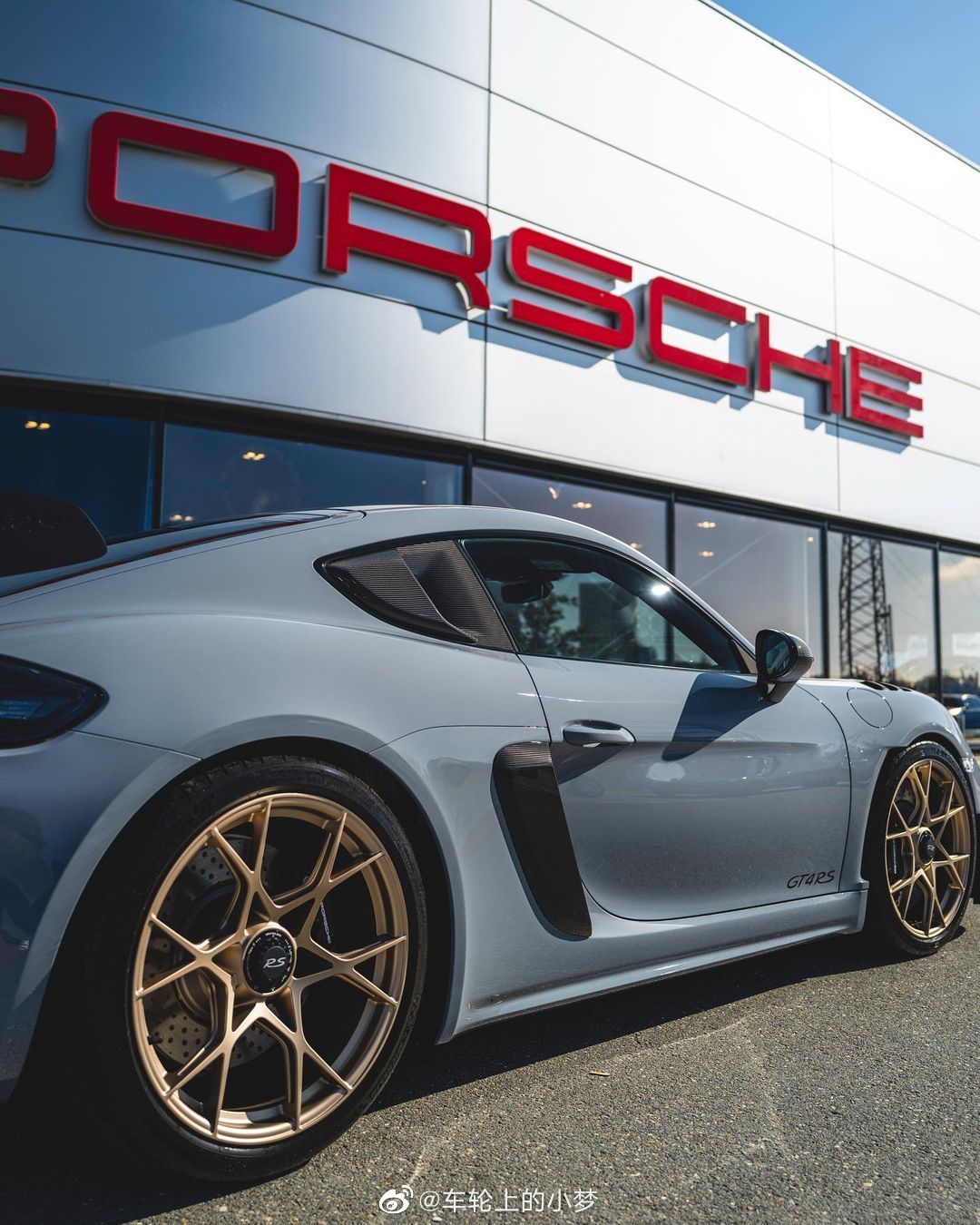 保时捷718caymangt4rs