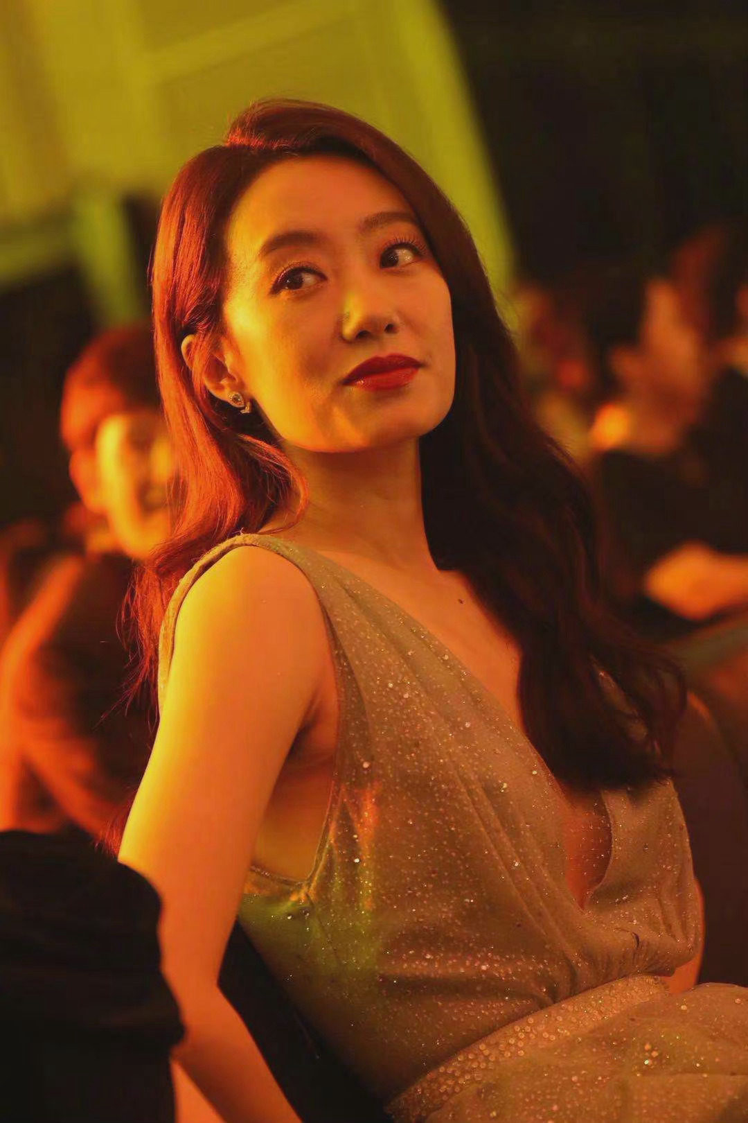 微博电影之夜内场的张小斐生图也好绝啊