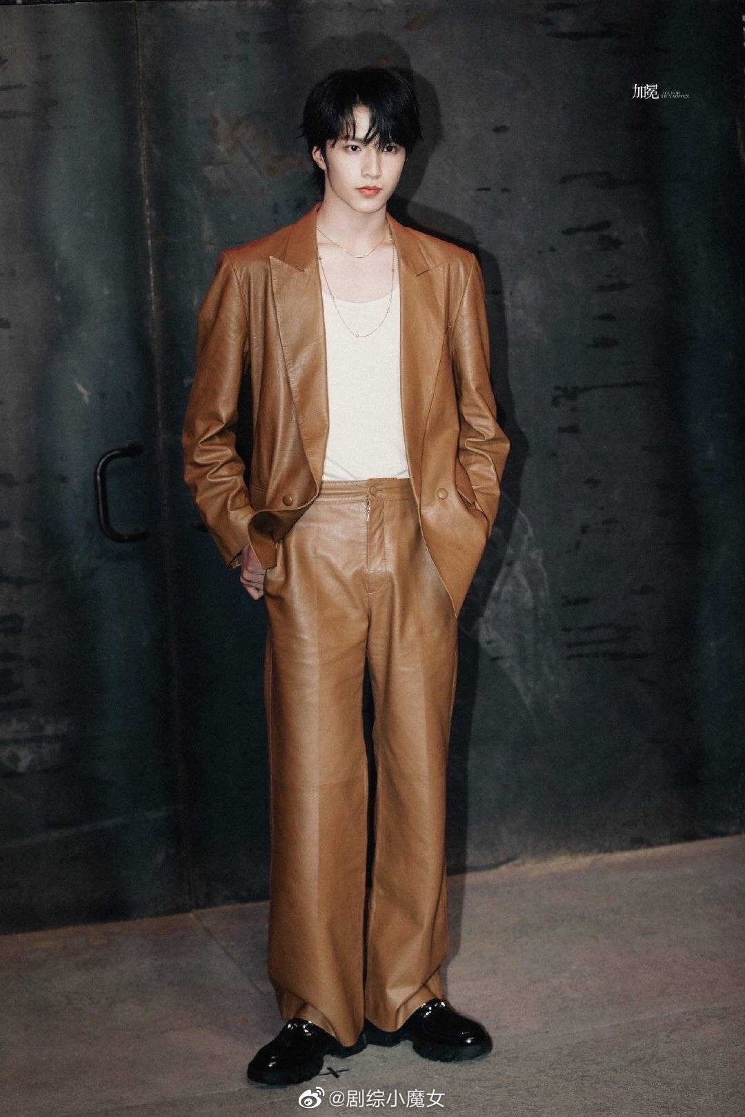 谁能想到刘耀文只是一个刚刚中考完的准高中生呢?_高清图集_新浪网