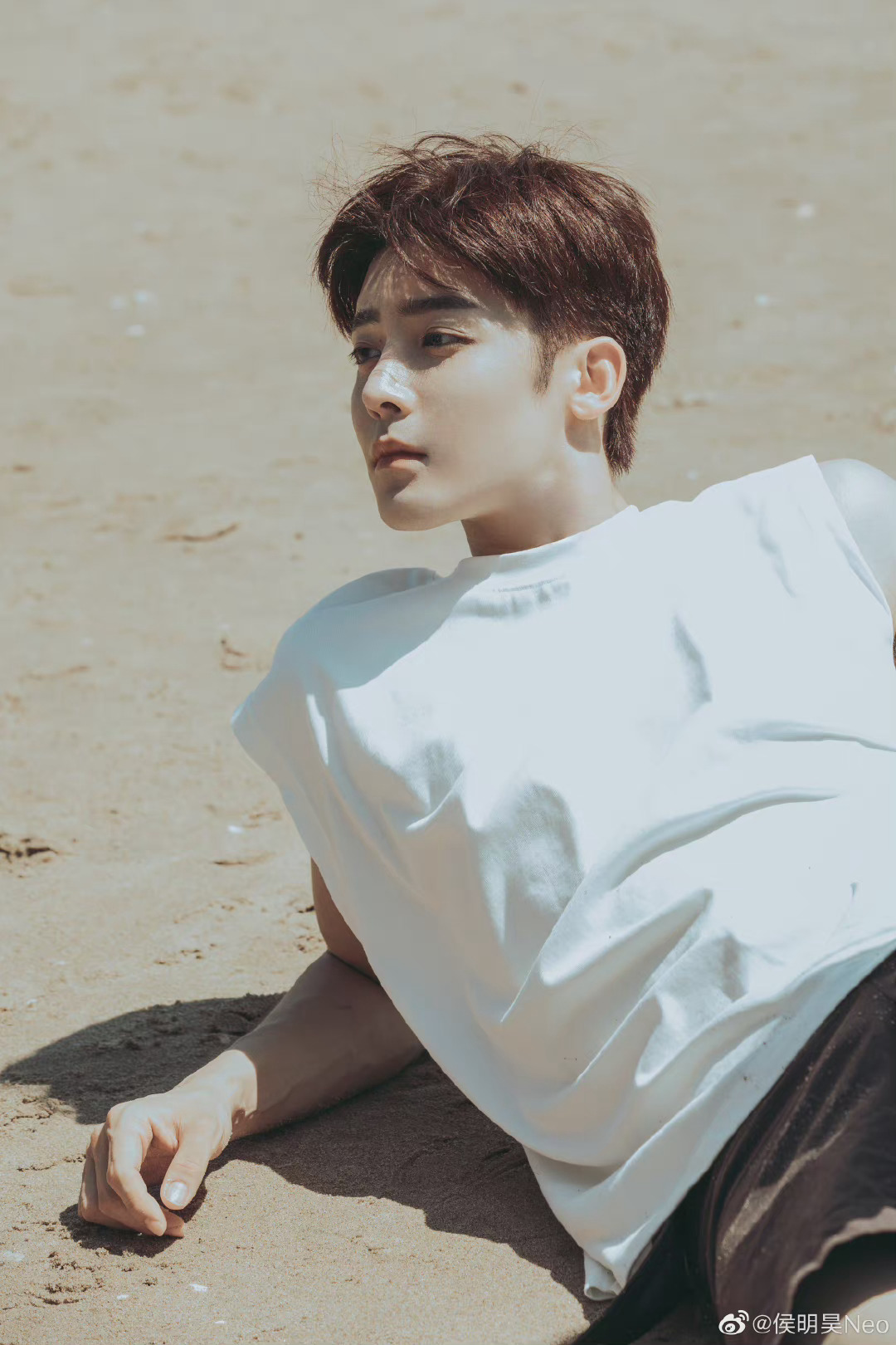 侯明昊一组海边照片