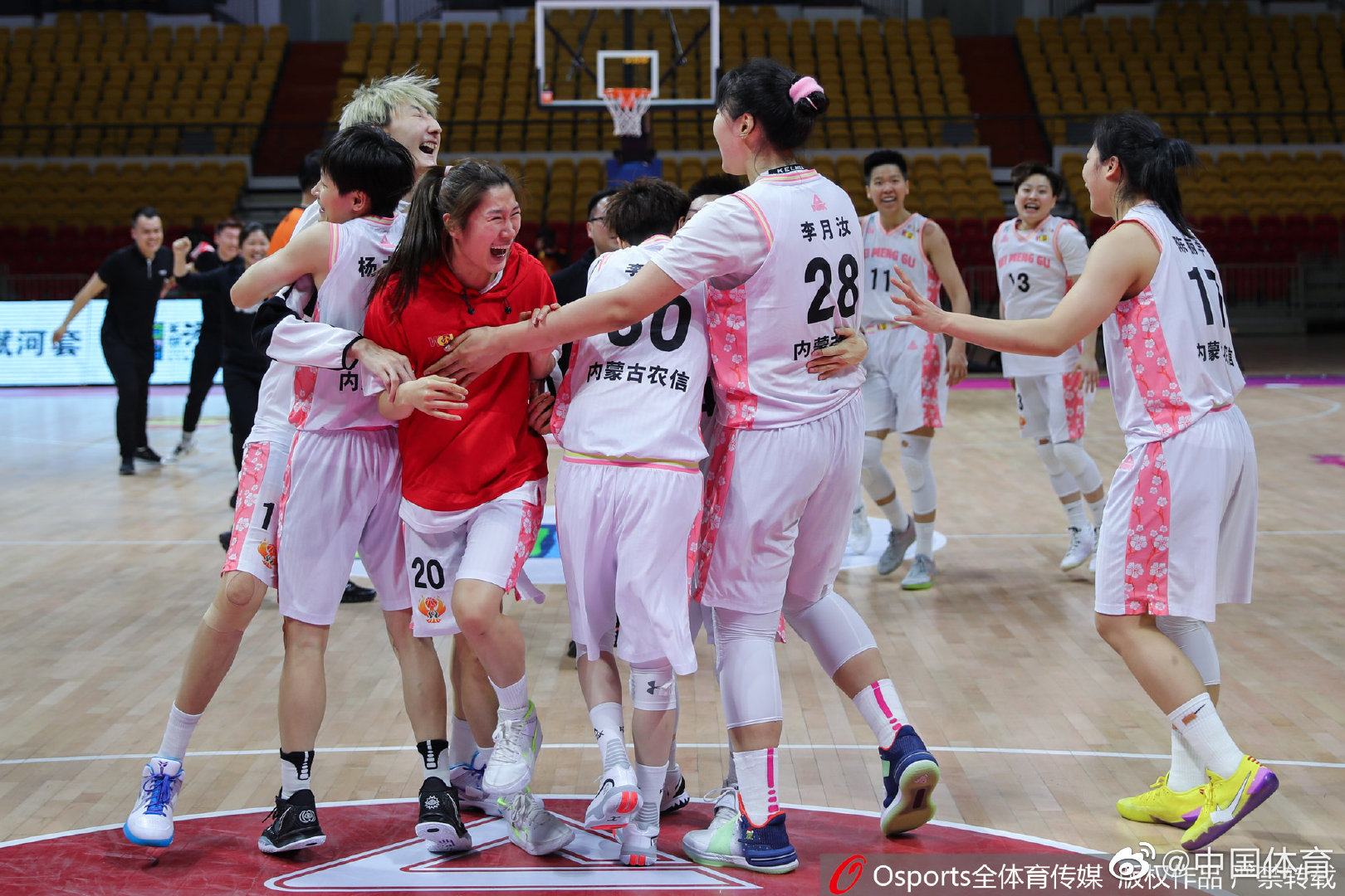 中国女篮世界级演出！WCBA总决赛看不够 - 知乎