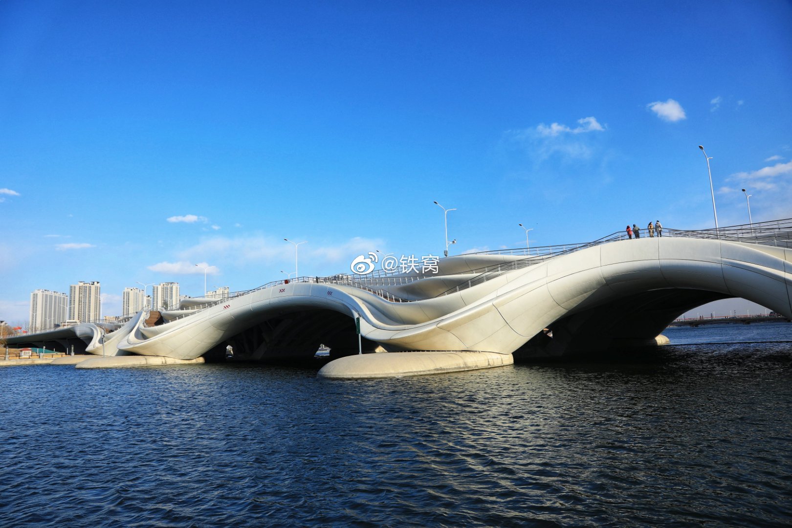 通州大运河上的千荷泻露大桥__财经头条