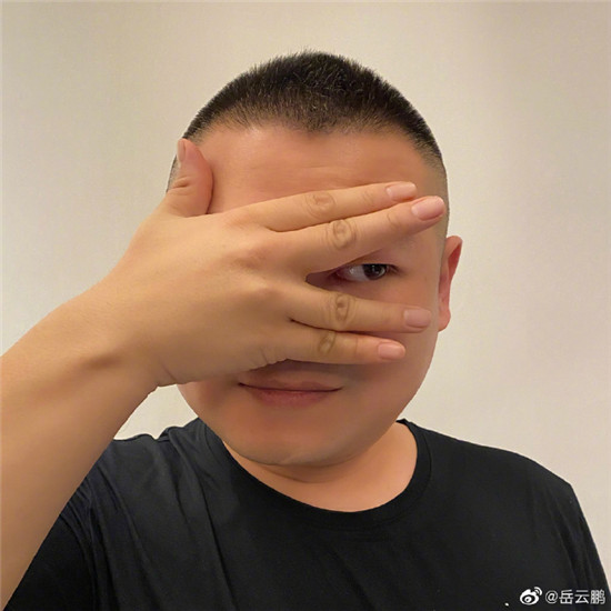 岳云鹏晒童年照,冲冲贡献满分p图给足师父面子,老婆在线吐槽