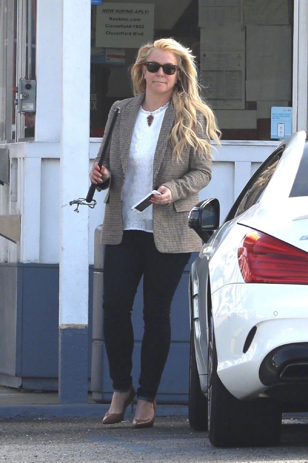 当地时间11月30日,布兰妮斯皮尔斯在洛杉矶外出的街拍