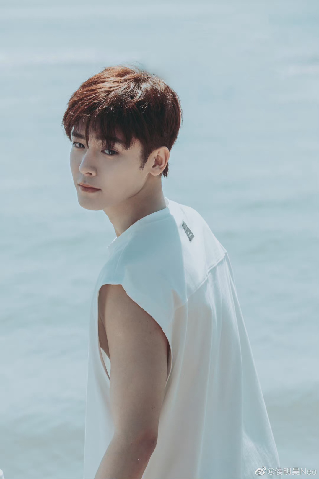 侯明昊一组海边照片