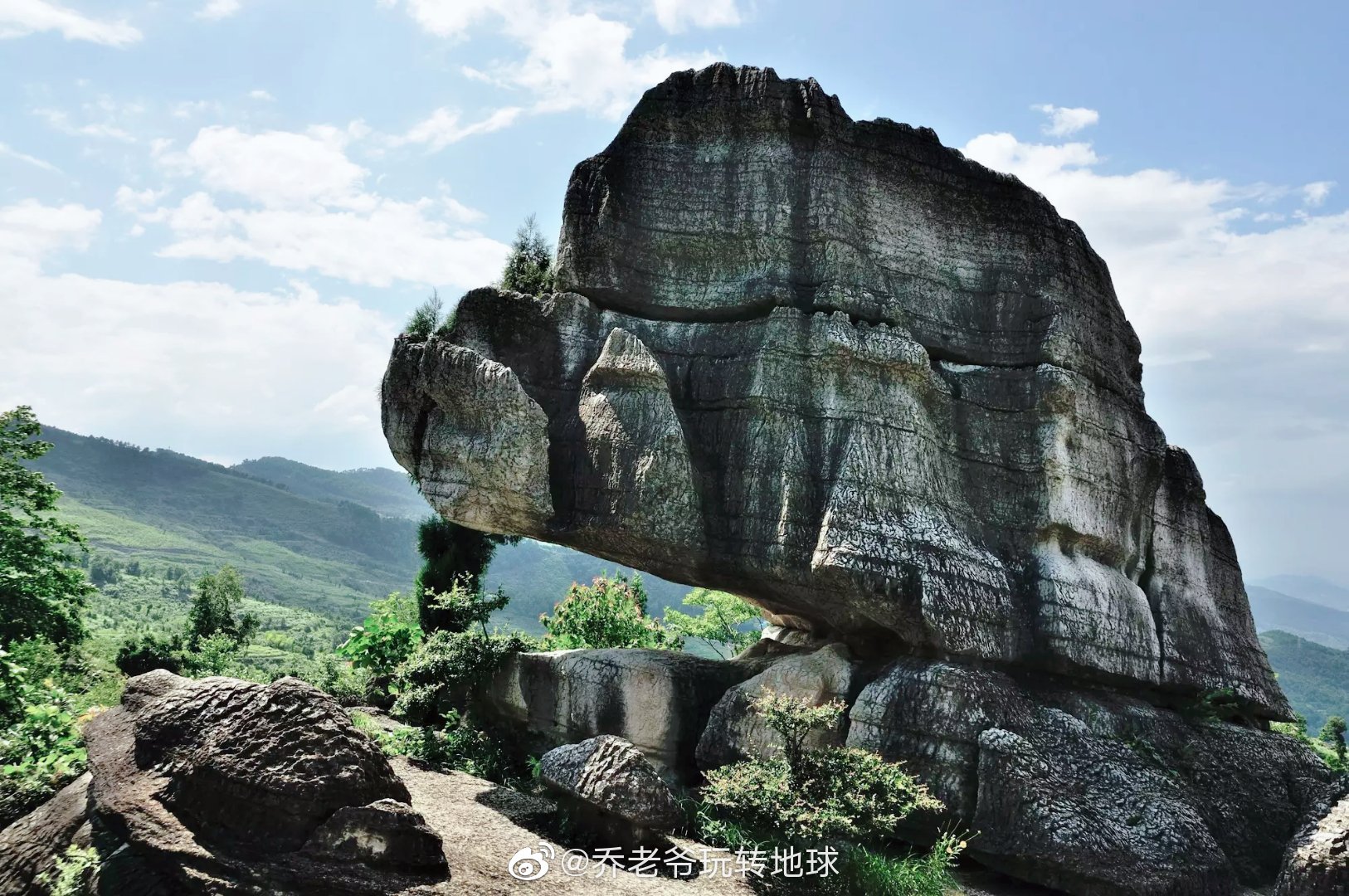 重庆万盛石林景区,位于重庆万盛区石林镇