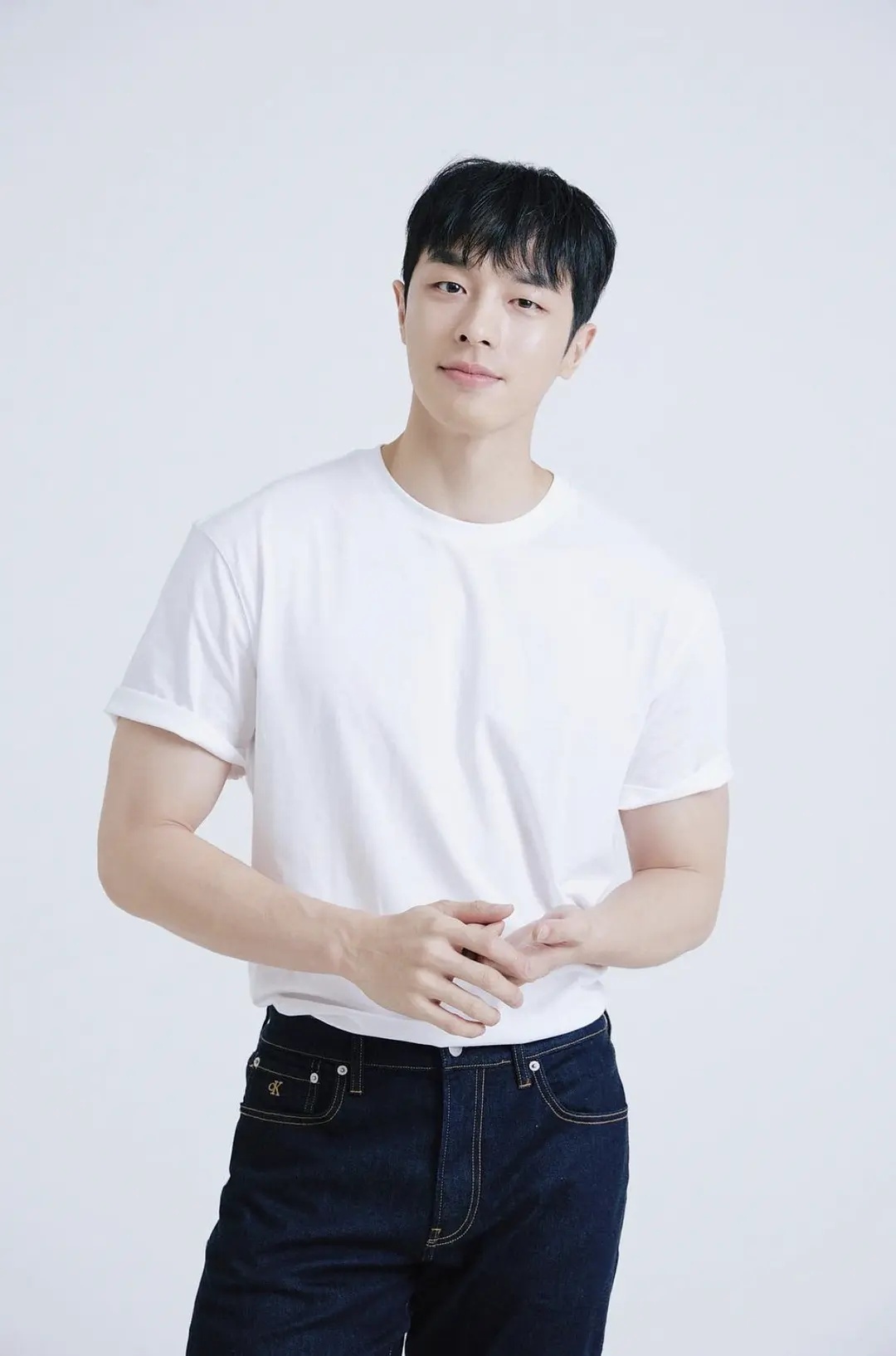 韩腐新晋社员,男一 权赫__财经头条