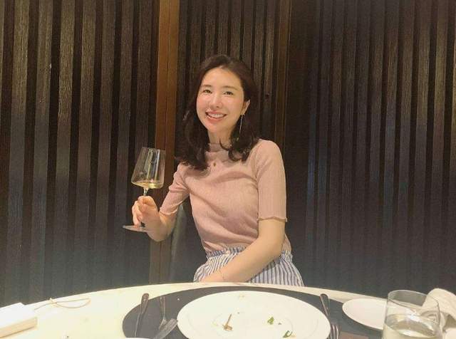 董花花独自过圣诞,消极对待新店工作,而张大奕大吃