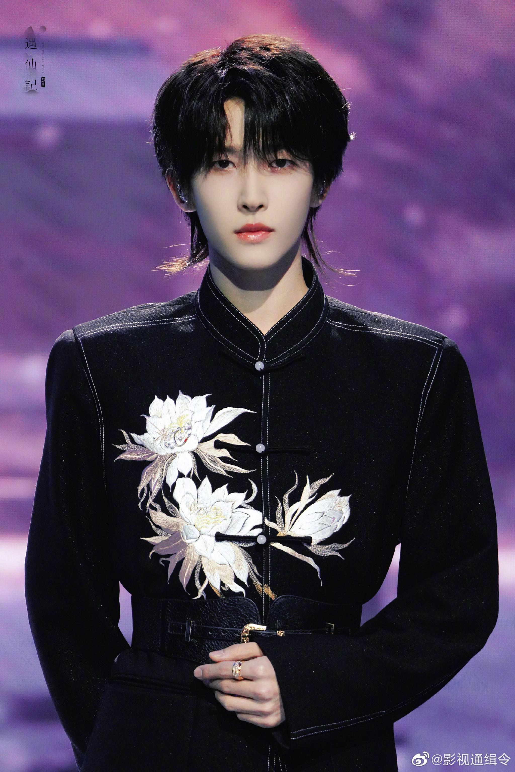 刘宇今晚的国风造型,这是接了头发吗?