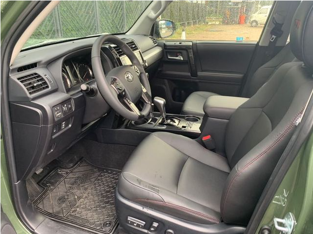 国六20款丰田超霸配置价格 军绿色超霸实拍图片