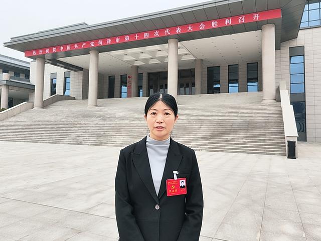 党代表朱慧娟:提高疏堵保畅能力推进"绿波带"向"绿波城"迈进|朱慧娟