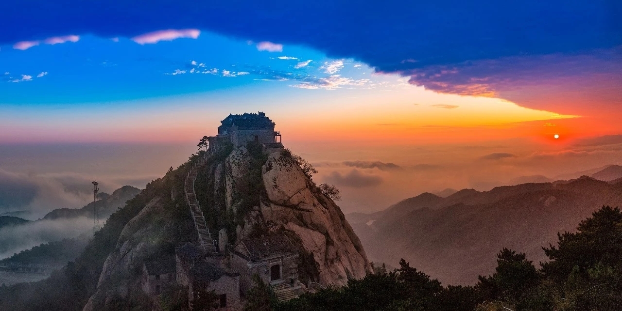 "云"游新县金兰山国家森林公园