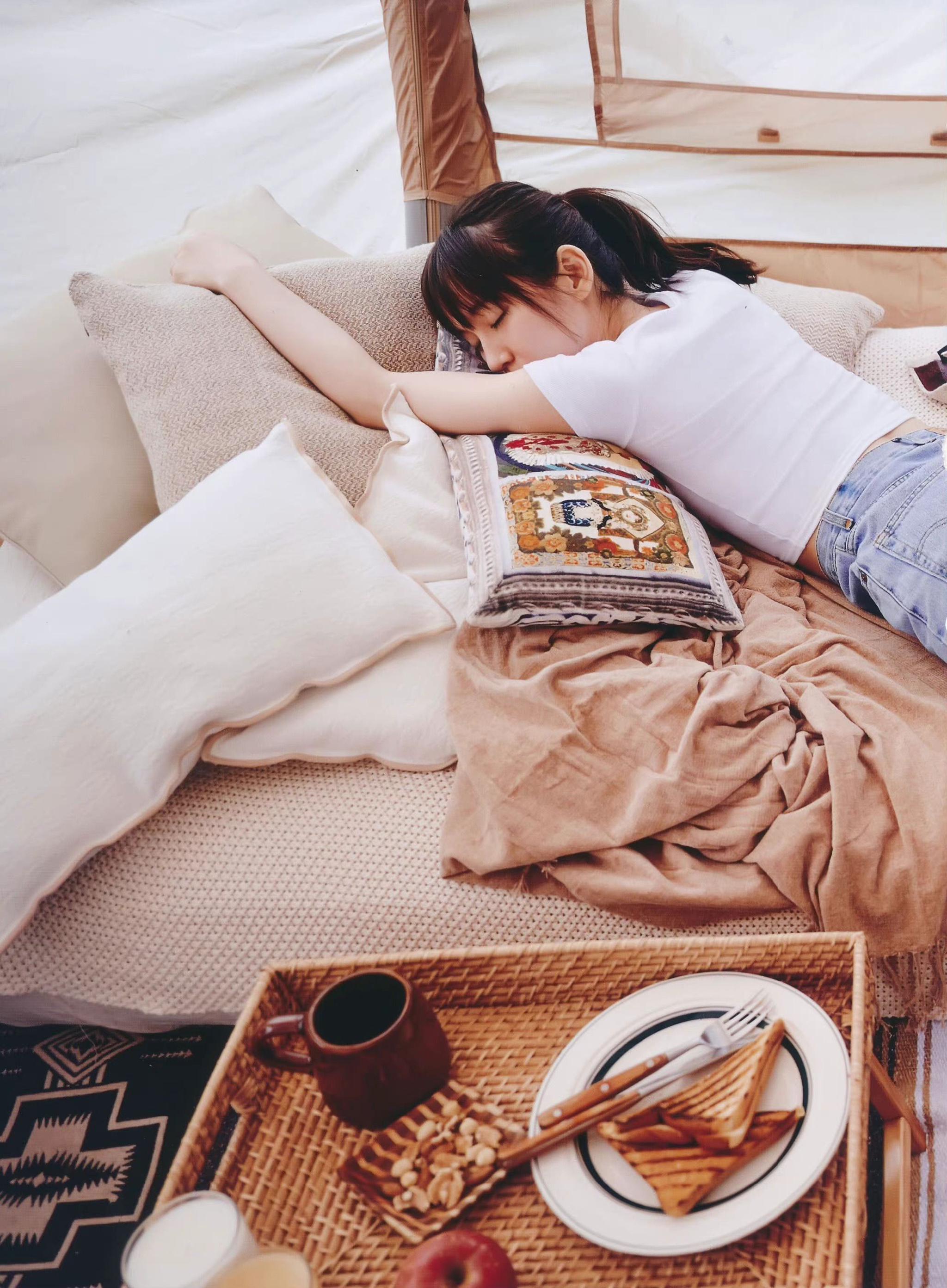 吉冈里帆 写真集《裡帆採取》 676767吉冈里