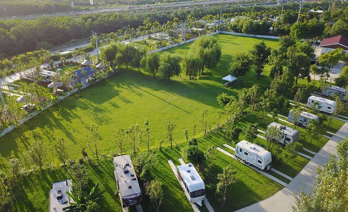 告诉你房车旅游最正宗玩法,这几家著名房车营地一定要去!