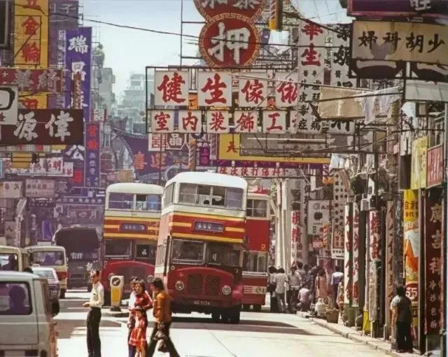 90年代赴港的大陆演员,一个自杀,2个患癌,只有李连杰成为巨星|香港