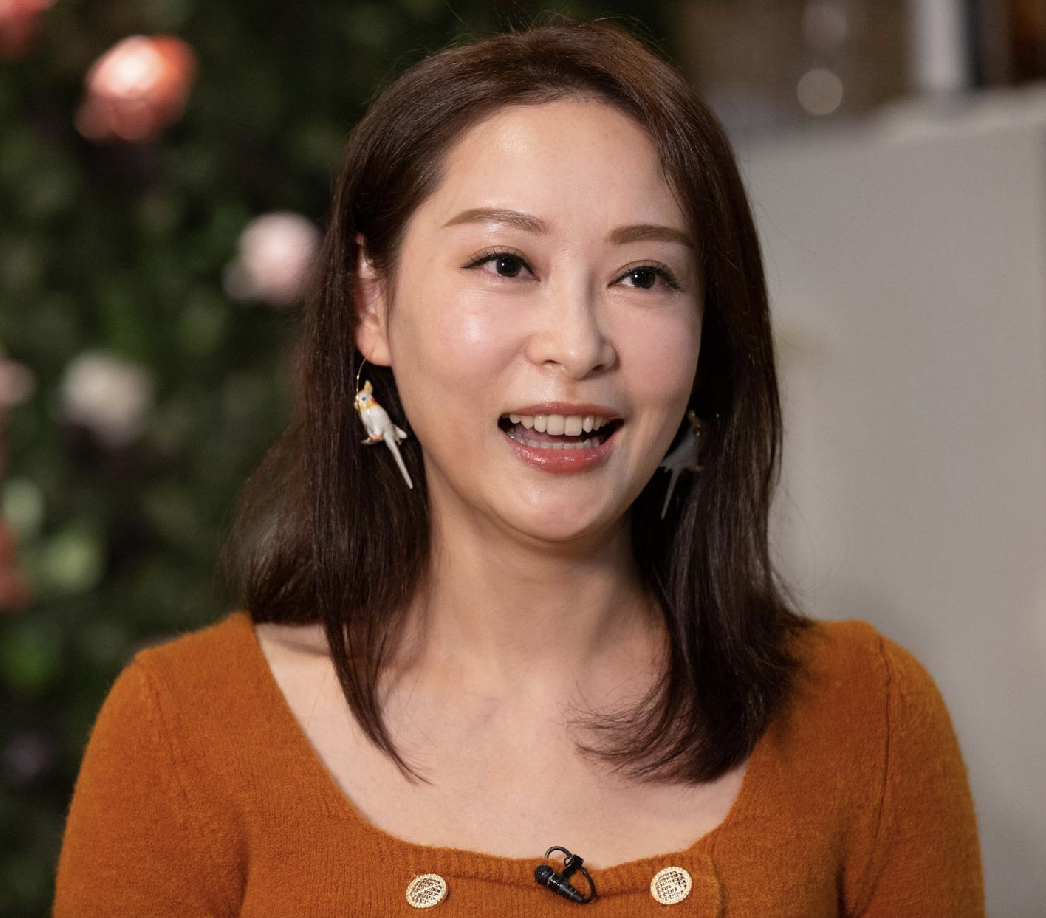 杨怡姐姐杨卓娜自曝至今仍未婚与富商同居情如夫妻女儿已11岁