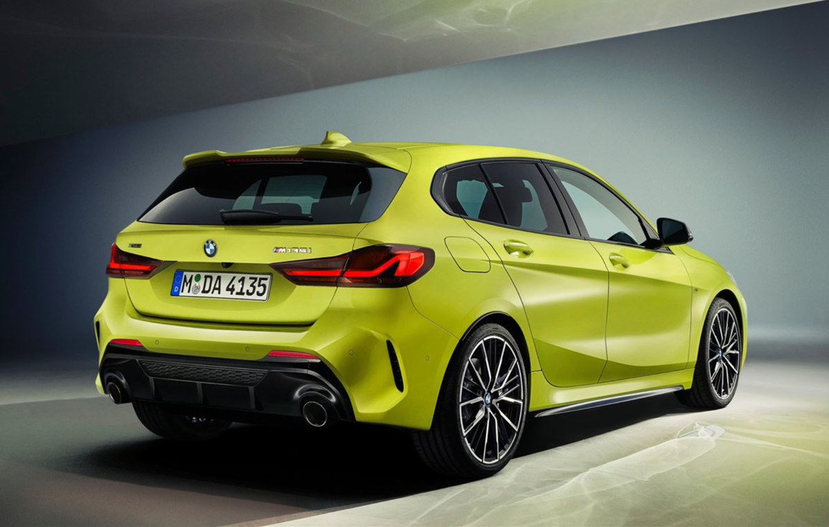 宝马又一"小钢炮",全新m135i xdrive发布,带四驱/4.8秒破百