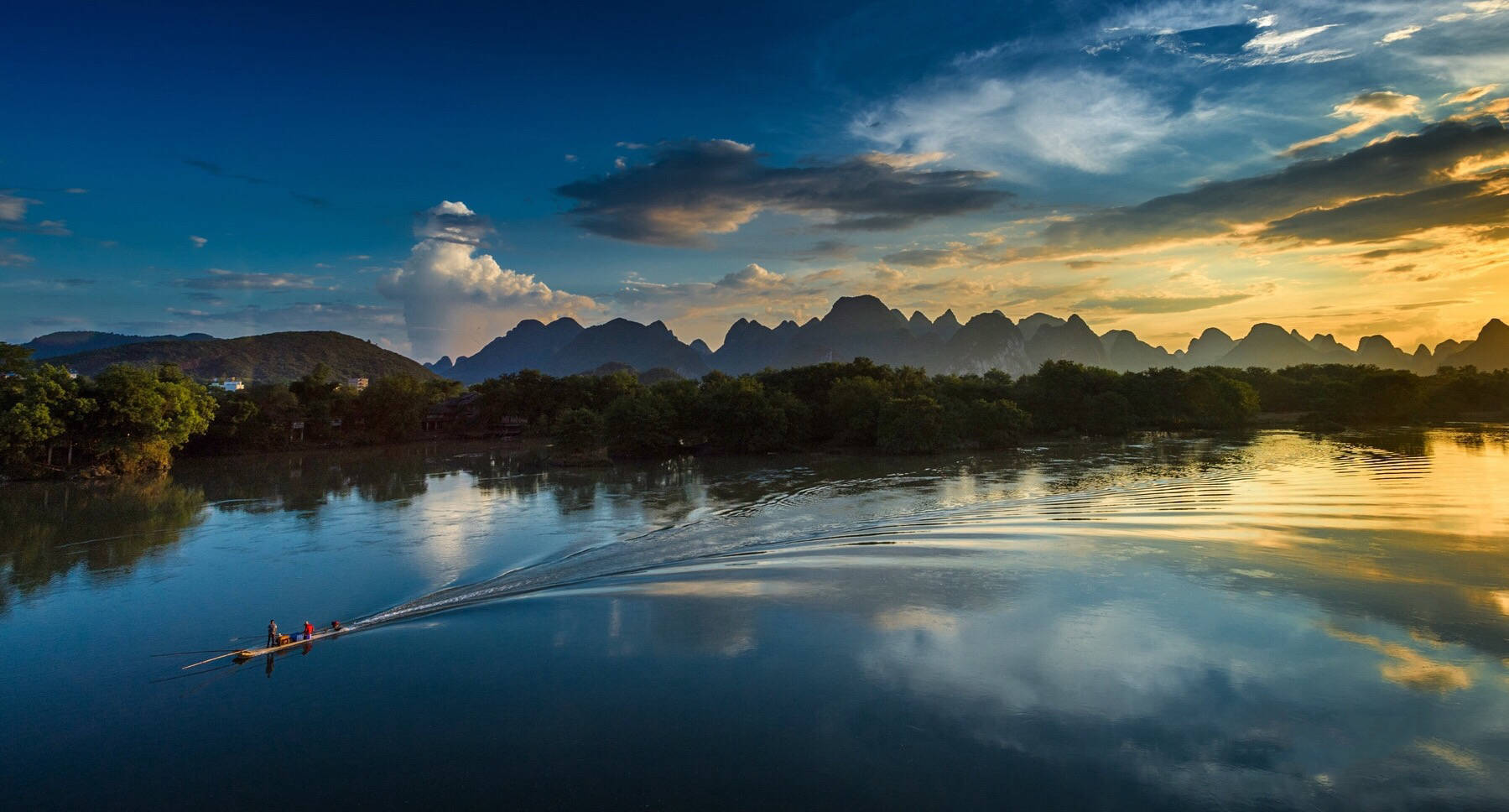 地势坤,君子以厚德载物
