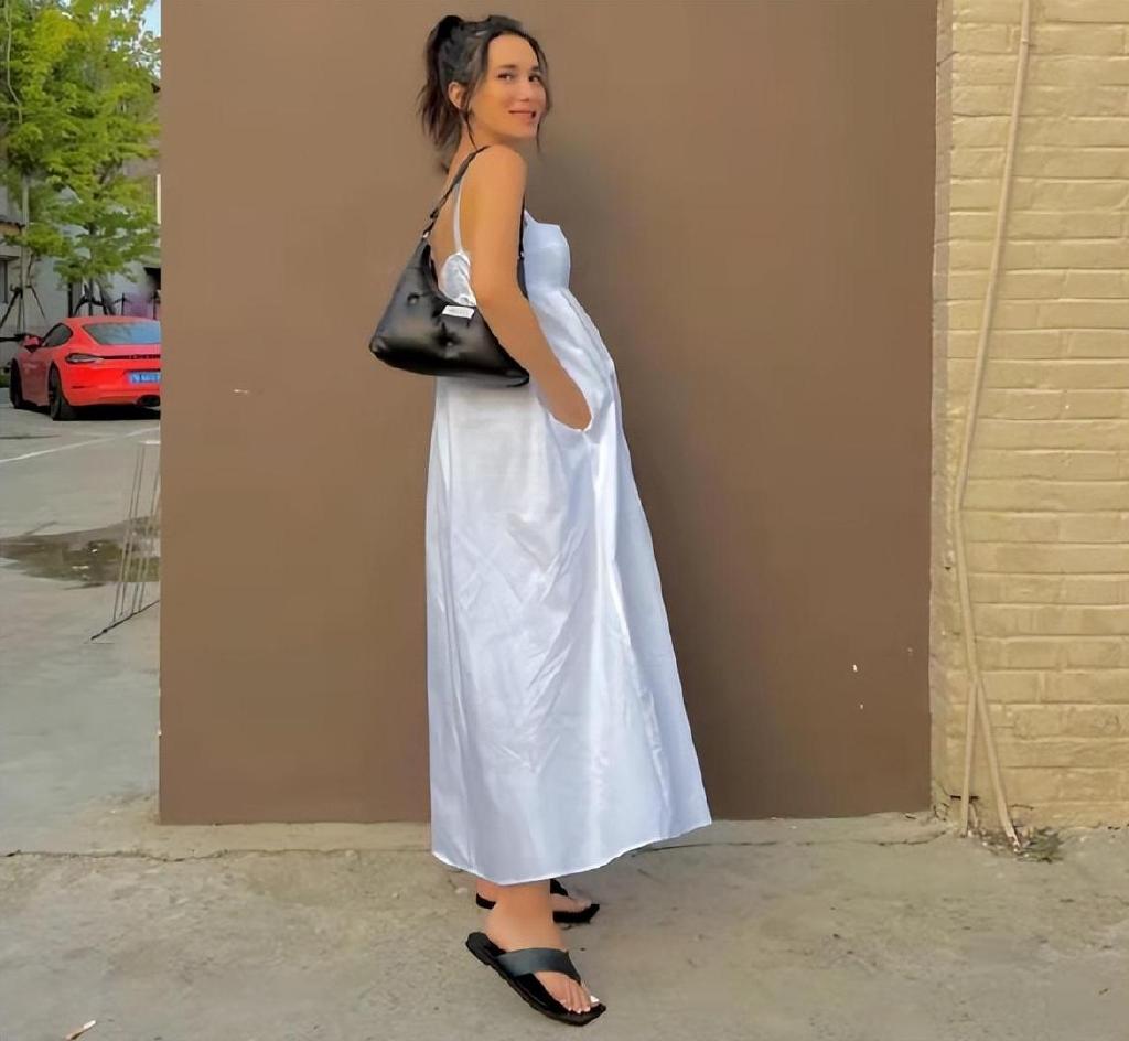 卢靖姗产后首次分享分娩经历，初为人母超激动，感谢韩庚和家人休闲区蓝鸢梦想 - Www.slyday.coM