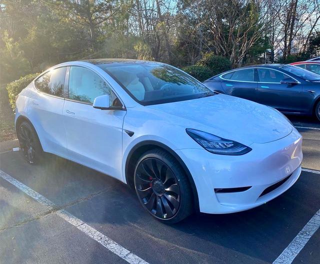 特斯拉最便宜的suv全新modely实车破百仅37秒