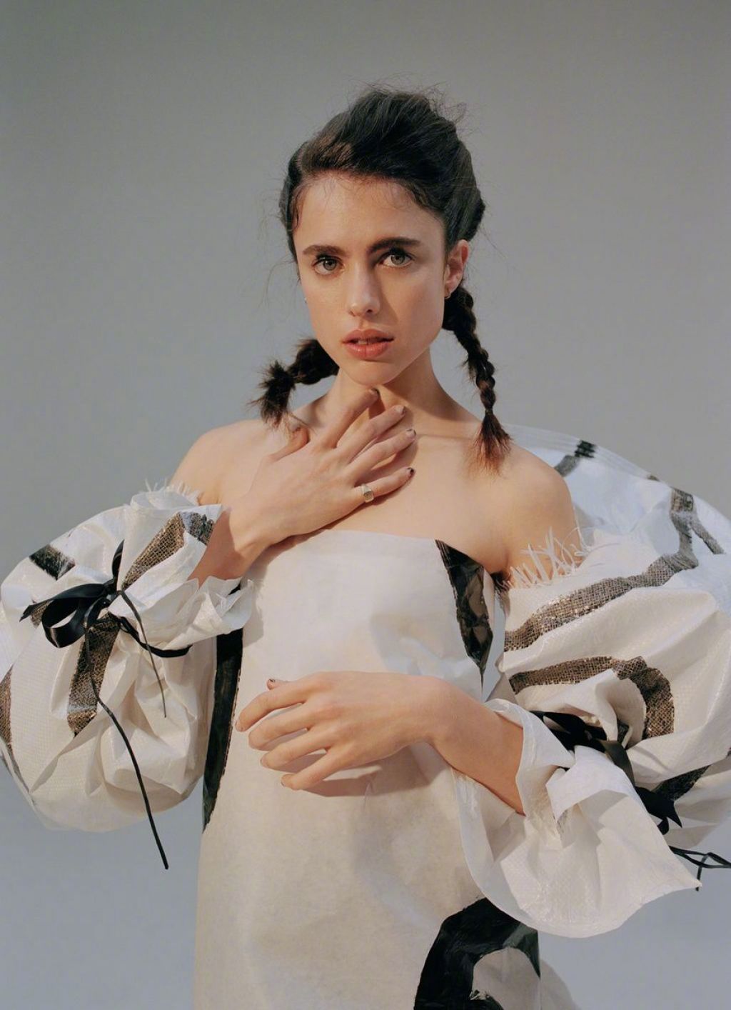 玛格丽特·奎利(margaret qualley)——hunger magazine april 2020